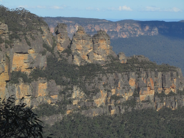 blueMountainsSisters