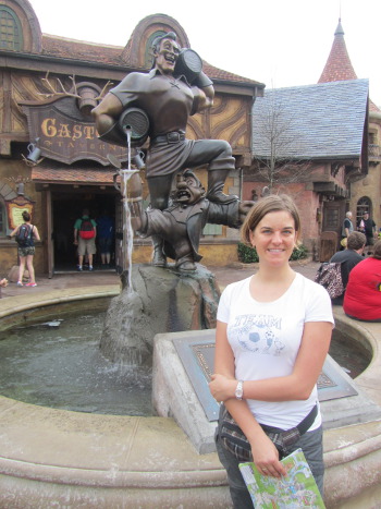 DisneyGastonBrunnen